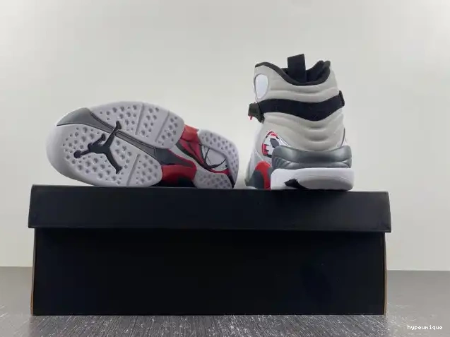 HYPE Bugs Bunny Retro (2013) 305381-103 8 Air Jordan 0422